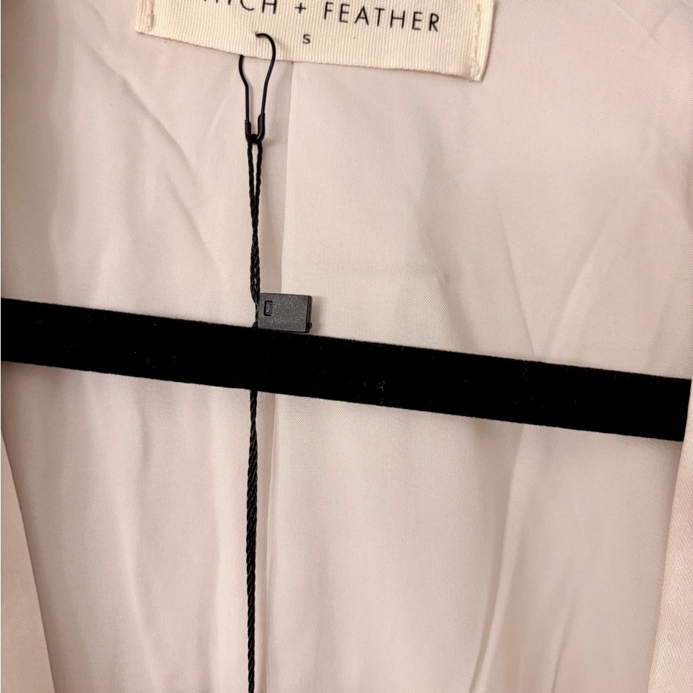 Elegant Off-White Satin Oversized Blazer - Picture 3 of 5